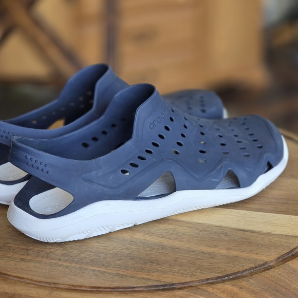 Crocs Swiftwater Wave Water Shoes Sandals Mens 8 Women 10 Navy Blue - Picture 4 of 9